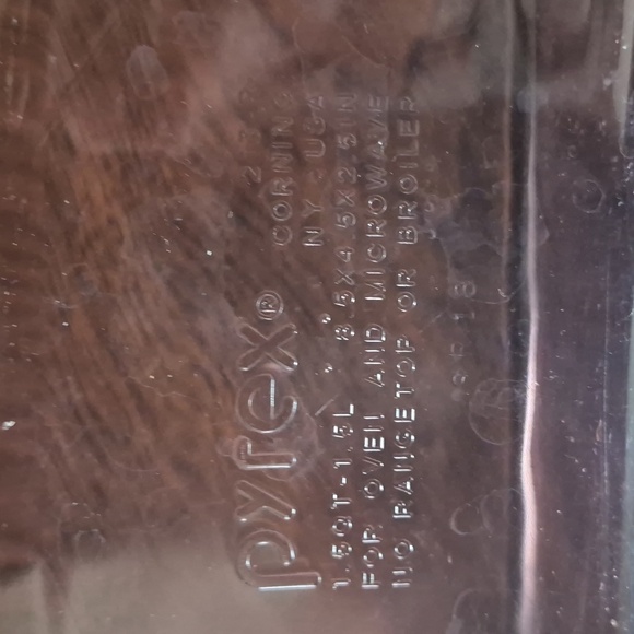 Pyrex Cranberry Visions Glass Loaf Pan - Picture 2 of 2